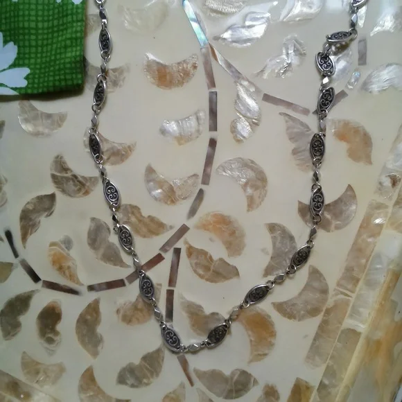 Brighton Silver Eye Glasses Holder Necklace,Beautiful - Picture 6 of 7